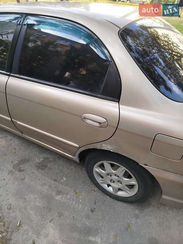 Седан Kia Sephia 2003 в Киеве фото 3 Седан Kia Sephia 2003 в Киеве