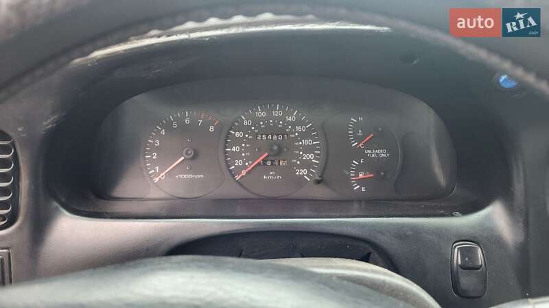 Седан Kia Sephia 2001 в Виннице