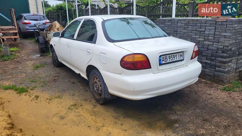 Седан Kia Sephia 2001 в Виннице