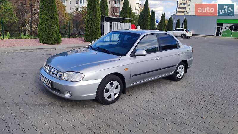 Kia Sephia 2004