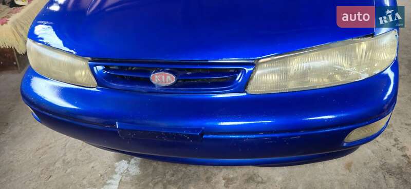 Седан Kia Sephia 1996 в Мироновке