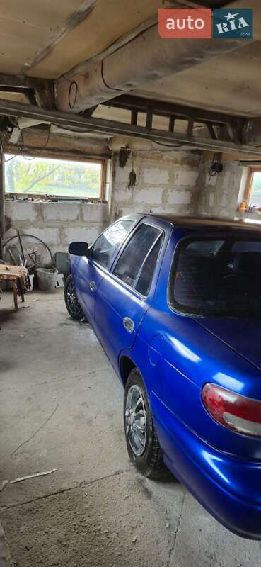 Седан Kia Sephia 1996 в Мироновке