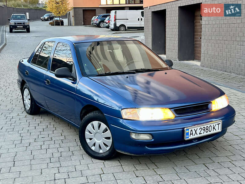 Седан Kia Sephia 1998 в Ивано-Франковске