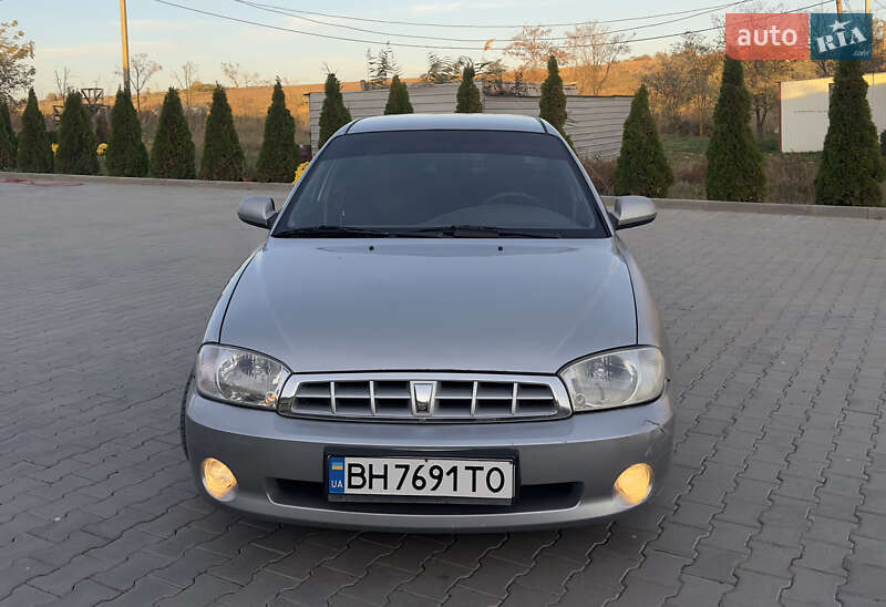 Kia Sephia 2003 Kia Sephia 2003