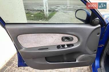 Седан Kia Sephia 2000 в Подільську
