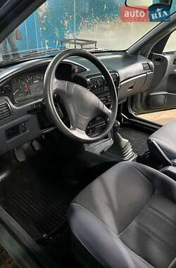 Седан Kia Sephia 1994 в Сумах