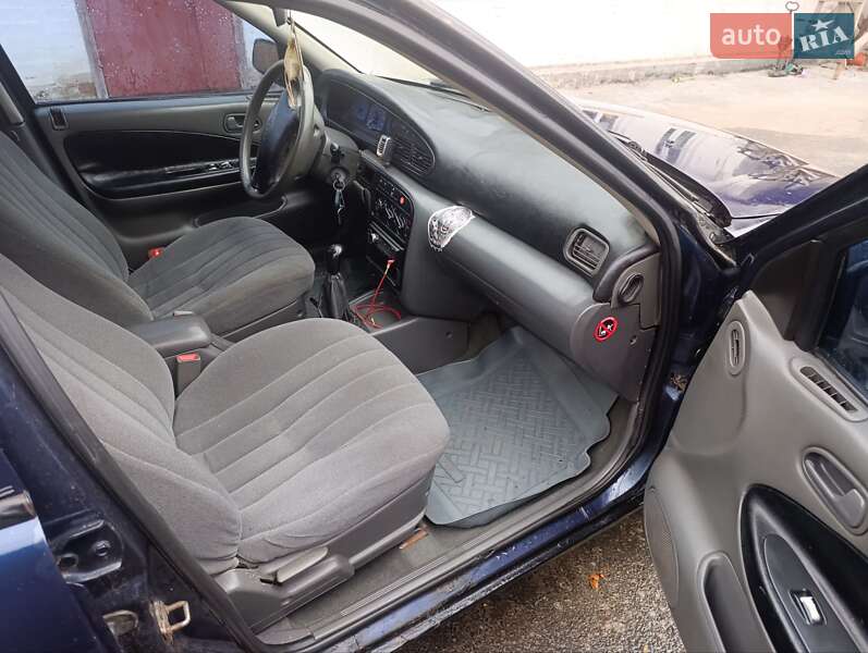 Седан Kia Sephia 1997 в Мироновке