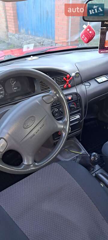 Седан Kia Sephia 1998 в Ромнах
