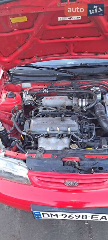 Седан Kia Sephia 1998 в Ромнах