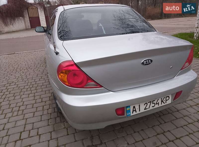 Kia Sephia 2003