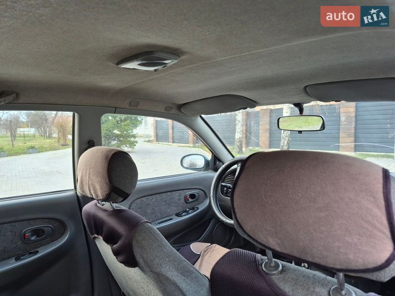 Седан Kia Sephia 2000 в Черновцах