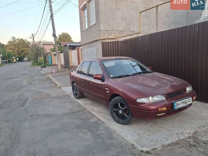 Седан Kia Sephia 1995 в Одессе
