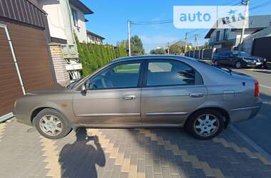 Седан Kia Shuma 2002 в Києві