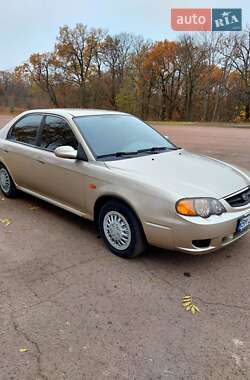 Седан Kia Shuma 2001 в Тростянці