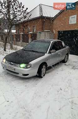 Седан Kia Shuma 2000 в Сумах