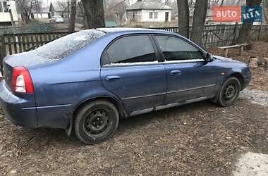 Седан Kia Shuma 2004 в Чернігові