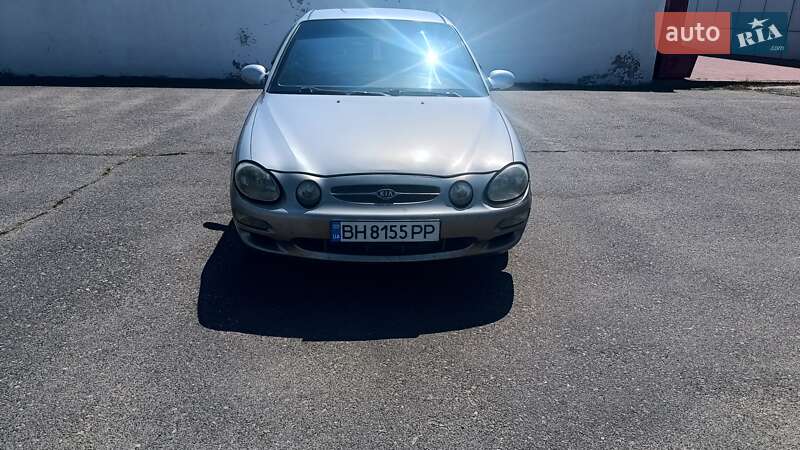 Седан Kia Shuma 2000 в Роздільній