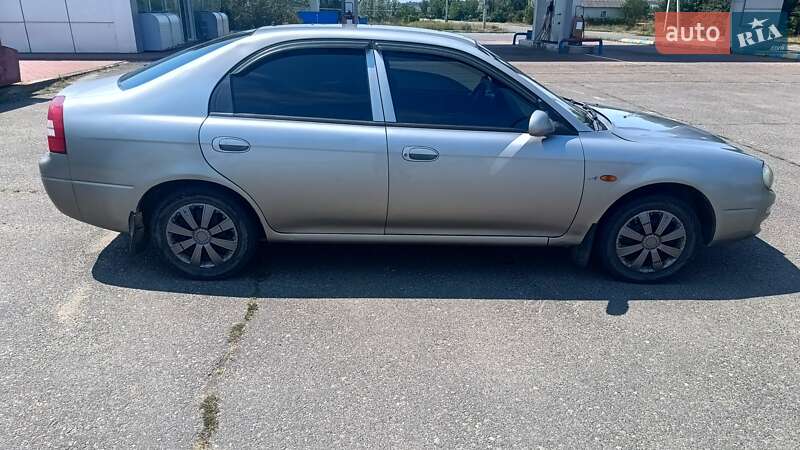 Седан Kia Shuma 2000 в Роздільній