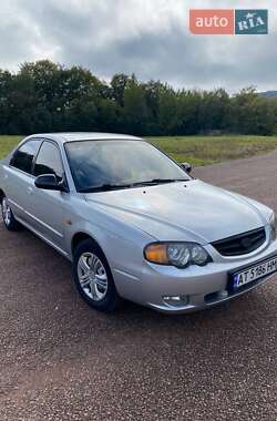 Седан Kia Shuma 2003 в Болехове