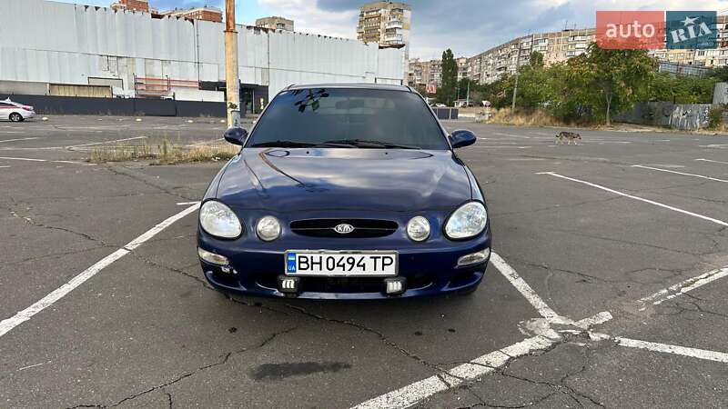 Седан Kia Shuma 2000 в Одессе