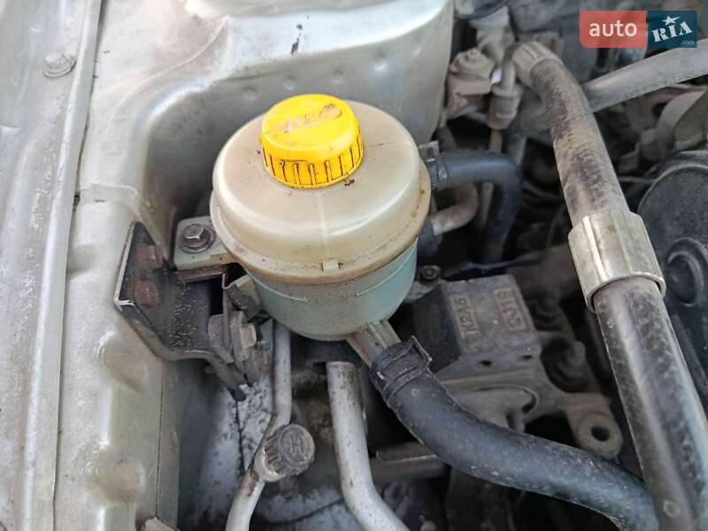 Седан Kia Shuma 2003 в Дунаївцях