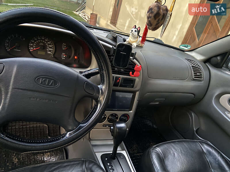 Седан Kia Shuma 2003 в Тернополе