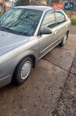 Седан Kia Shuma 2004 в Одесі