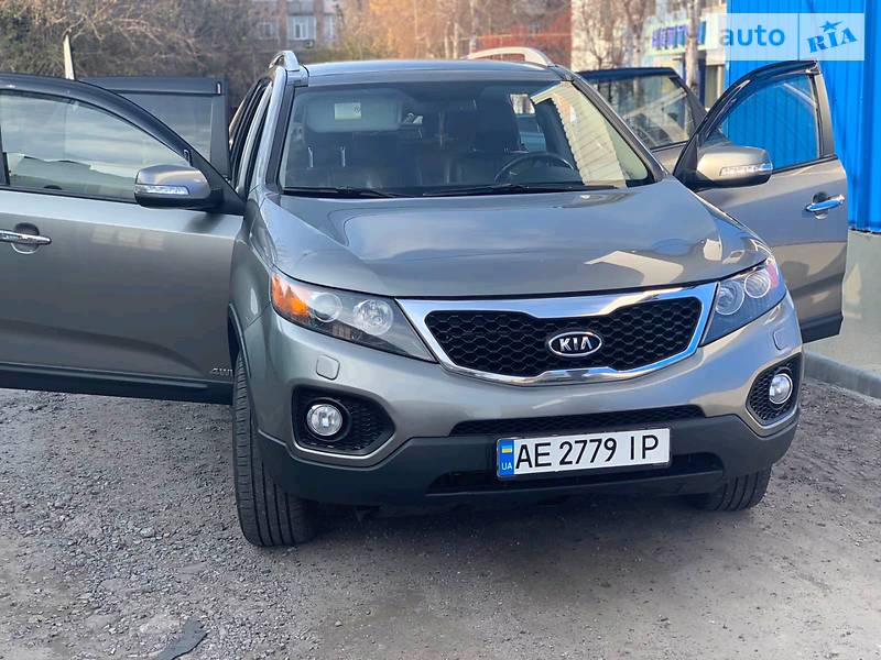 Внедорожник / Кроссовер Kia Sorento 2010 в Каменском