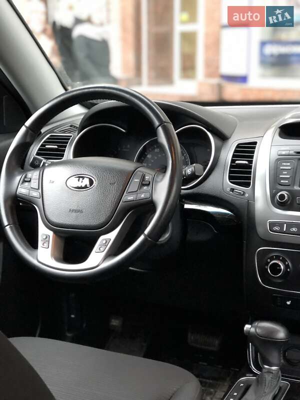 Внедорожник / Кроссовер Kia Sorento 2013 в Черкассах фото 12 Внедорожник / Кроссовер Kia Sorento 2013 в Черкассах