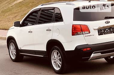 Внедорожник / Кроссовер Kia Sorento 2013 в 