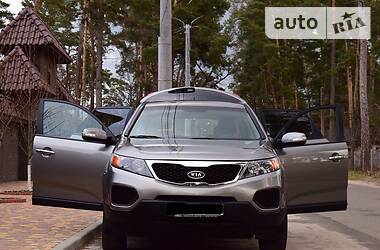 Позашляховик / Кросовер Kia Sorento 2011 в 