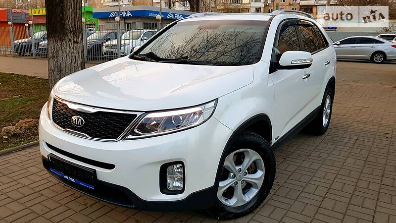 Позашляховик / Кросовер Kia Sorento 2014 в 