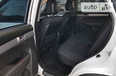 Позашляховик / Кросовер Kia Sorento 2014 в 