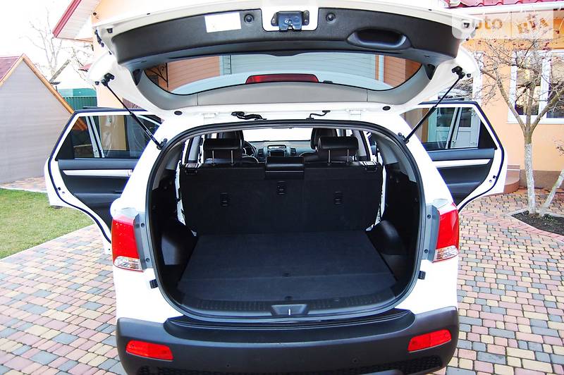 Позашляховик / Кросовер Kia Sorento 2011 в Умані