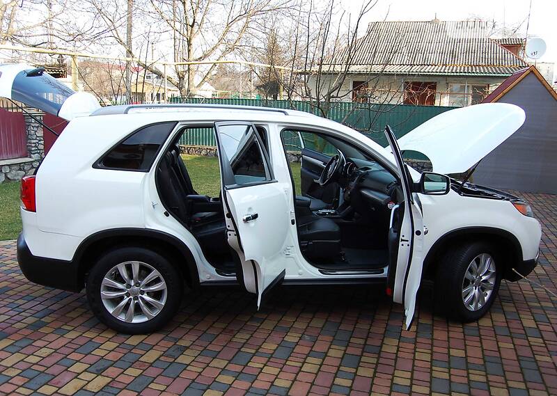 Позашляховик / Кросовер Kia Sorento 2011 в Умані