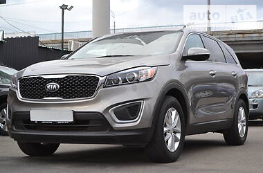 Позашляховик / Кросовер Kia Sorento 2015 в 