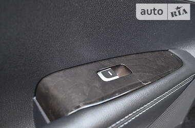 Позашляховик / Кросовер Kia Sorento 2015 в 