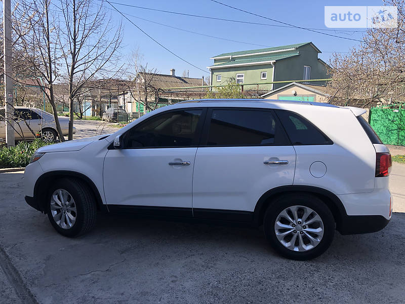 Позашляховик / Кросовер Kia Sorento 2014 в Одесі