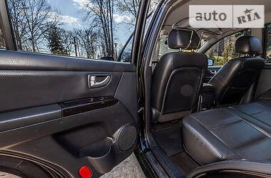 Позашляховик / Кросовер Kia Sorento 2010 в 