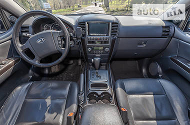 Позашляховик / Кросовер Kia Sorento 2010 в 
