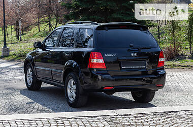 Позашляховик / Кросовер Kia Sorento 2010 в 