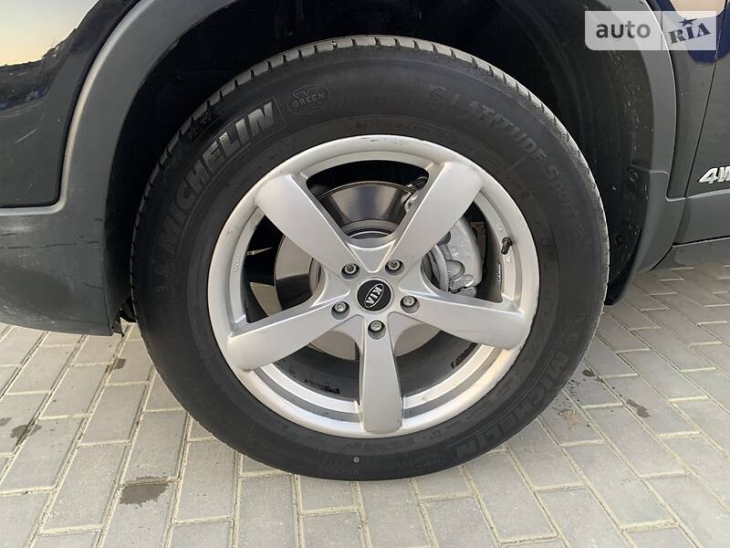 Позашляховик / Кросовер Kia Sorento 2010 в Івано-Франківську