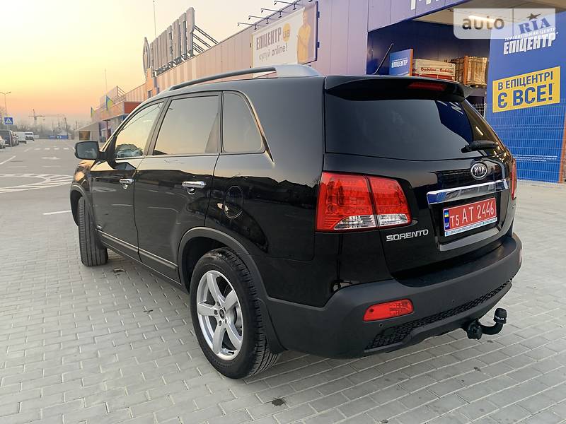 Позашляховик / Кросовер Kia Sorento 2010 в Івано-Франківську