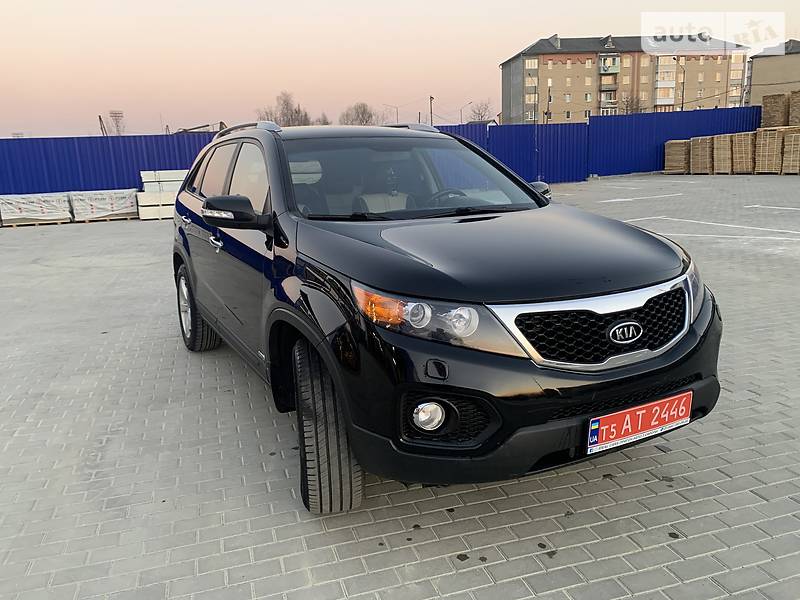 Позашляховик / Кросовер Kia Sorento 2010 в Івано-Франківську