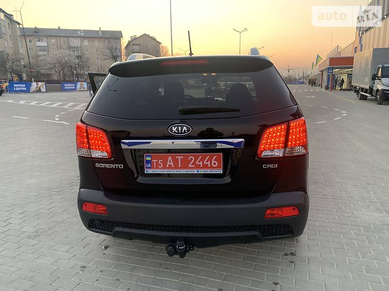 Позашляховик / Кросовер Kia Sorento 2010 в Івано-Франківську