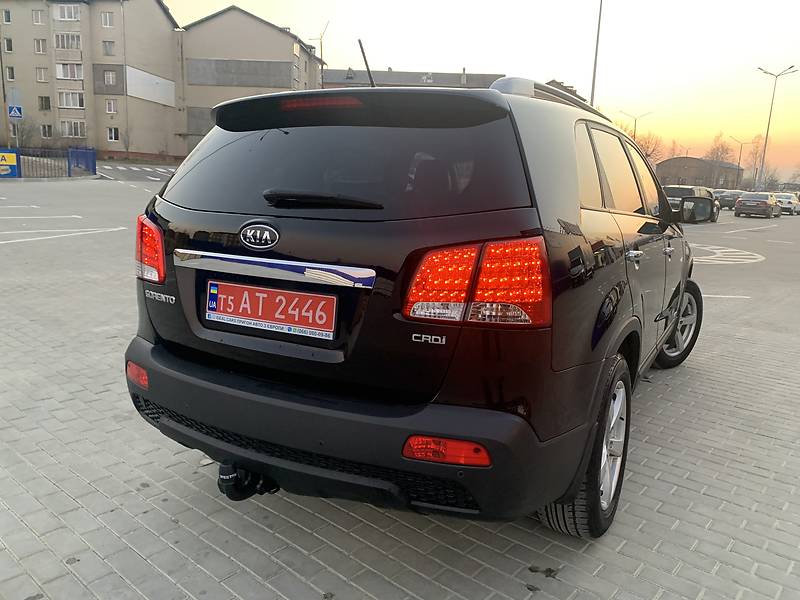 Позашляховик / Кросовер Kia Sorento 2010 в Івано-Франківську