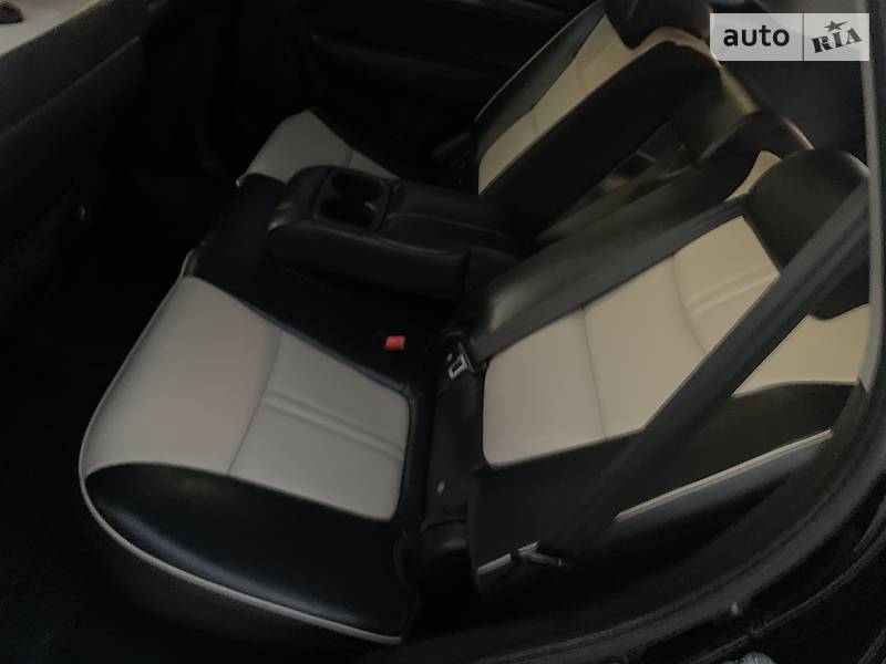 Позашляховик / Кросовер Kia Sorento 2010 в Івано-Франківську