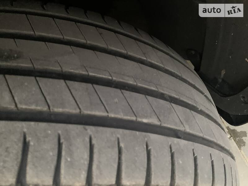 Позашляховик / Кросовер Kia Sorento 2010 в Івано-Франківську