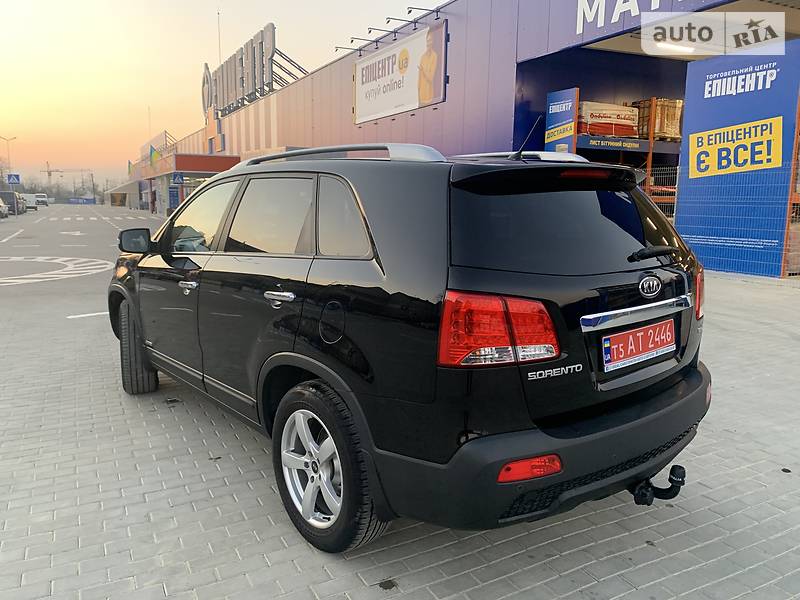Позашляховик / Кросовер Kia Sorento 2010 в Івано-Франківську