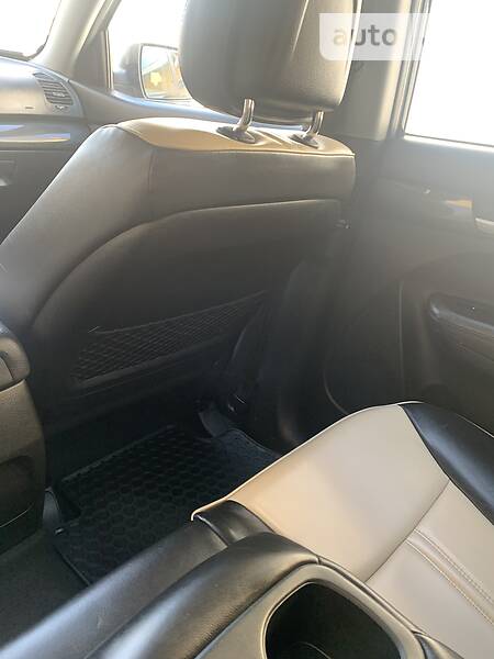 Позашляховик / Кросовер Kia Sorento 2010 в Івано-Франківську